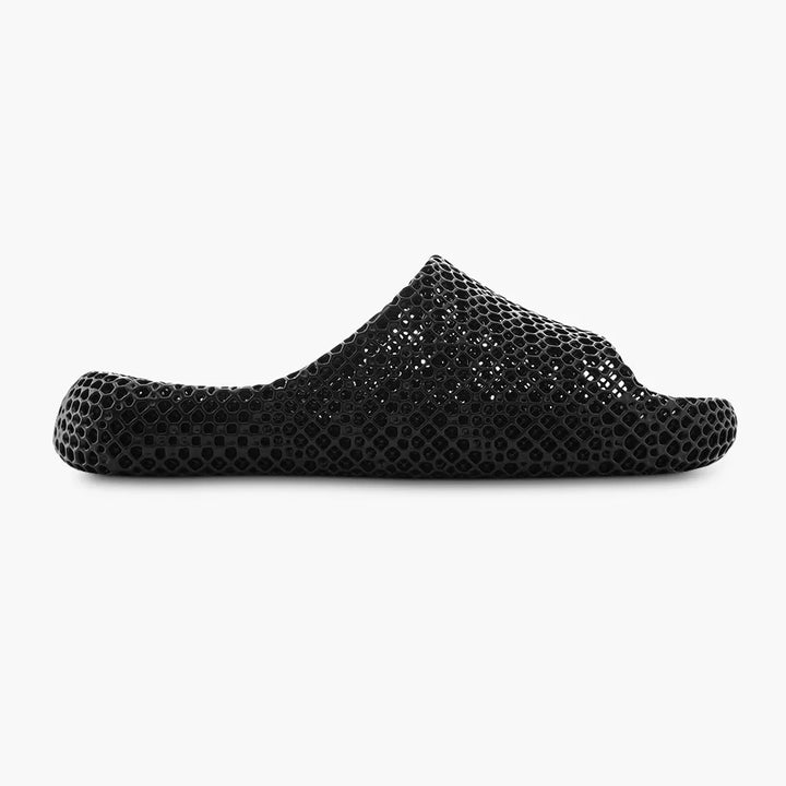 3DCL-product-black-3d-printed-slippers-1