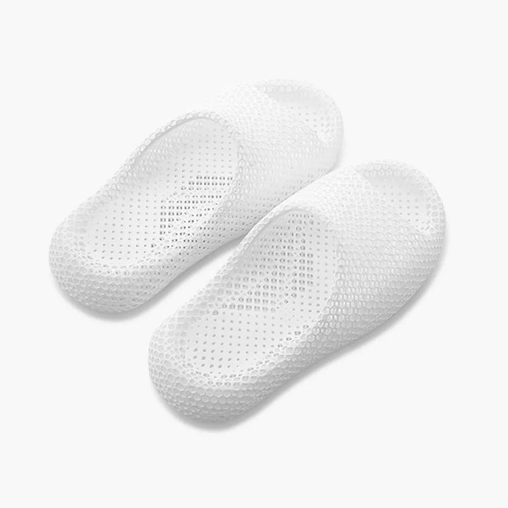 3DCL-product-white-3d-printed-slippers-3